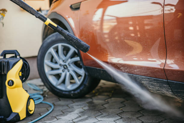 Best Pressure Washing Contractors  in Deephaven, MN