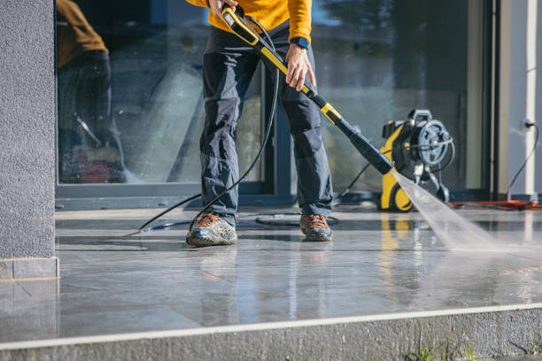 Pressure Washing Contractors in Deephaven, MN