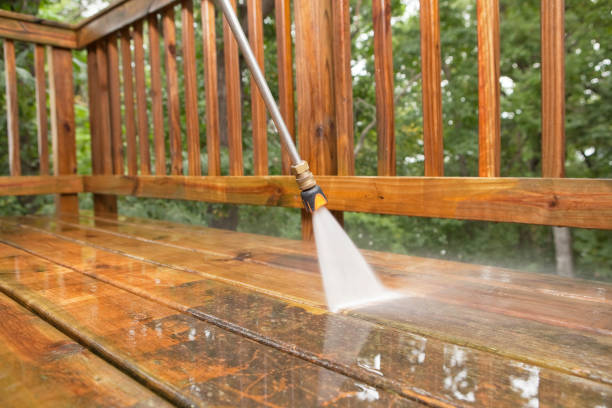 Best Garage Pressure Washing  in Deephaven, MN