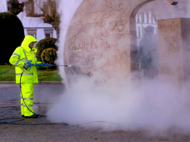 Best Concrete Pressure Washing  in Deephaven, MN